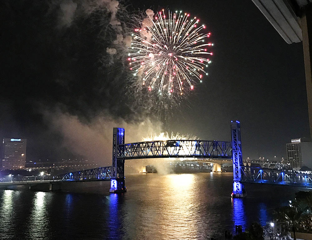 City of Jacksonville, FL Downtown 4th of July Fireworks